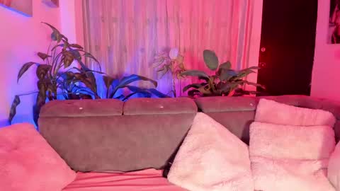 Snapshot of moradaniels chatting on 03/09/25, 09:35   online show from 03/09/25, 09:35