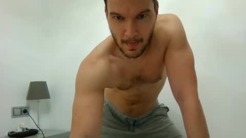 Snapshot of morbosogym27 chatting on 02/09/26, 07:45 morbosogym27 online show from 02/09/26, 07:45
