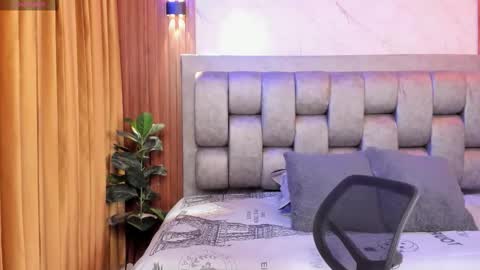 more hott online show from 09/17/25, 07:04