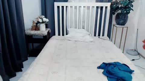 Snapshot of morena_eirenx chatting on 03/01/26, 08:38 eiren siarez online show from 03/01/26, 08:38