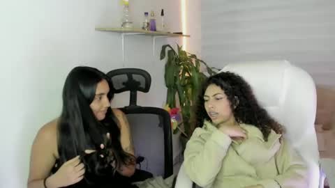 Snapshot of morena_rodriguez_9 chatting on 10/11/25, 08:02 morena_rodriguez_9 online show from 10/11/25, 08:02