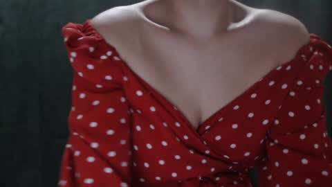 monika online show from 03/05/25, 12:38