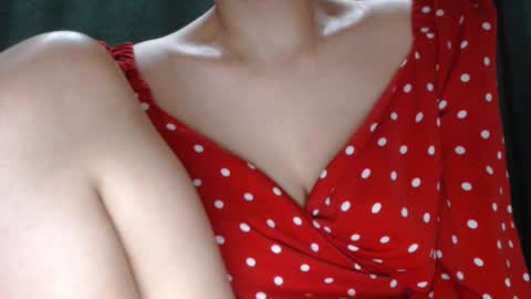 monika online show from 12/21/25, 12:07