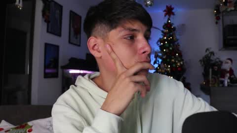 Snapshot of morgan_hiller chatting on 12/03/24, 05:55   online show from 12/03/24, 05:55