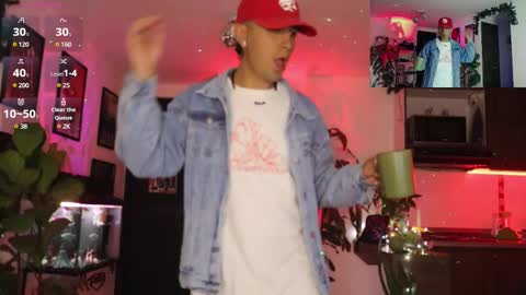 Snapshot of morgan_hiller chatting on 03/03/25, 12:59   online show from 03/03/25, 12:59