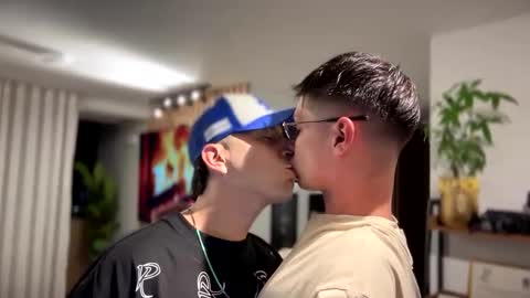 Snapshot of morgan_hiller chatting on 09/21/25, 02:02   online show from 09/21/25, 02:02