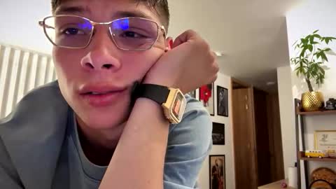 Snapshot of morgan_hiller chatting on 09/30/25, 11:43   online show from 09/30/25, 11:43