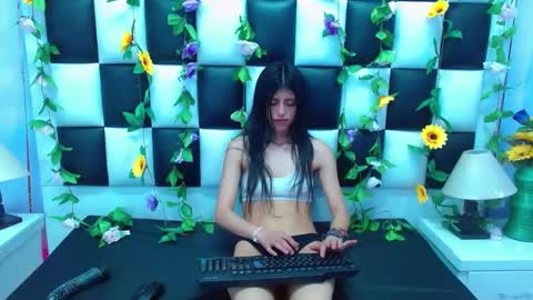 morganasmit_ online show from 02/03/25, 08:13