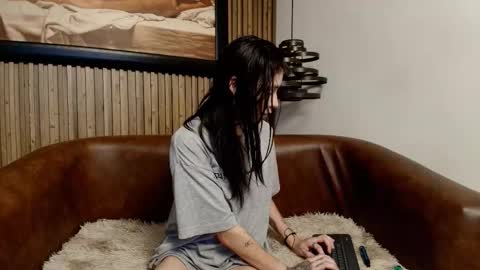 morganevans_t online show from 02/25/26, 12:15