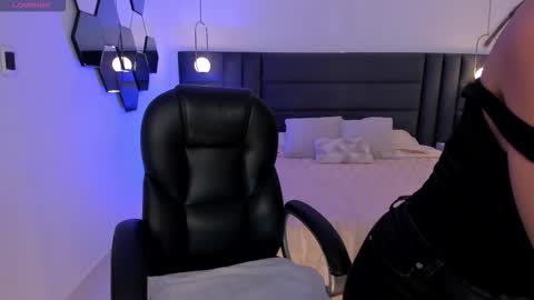 Morgan Hicks online show from 09/19/25, 07:58