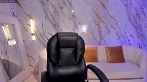 Snapshot of morganhicks chatting on 01/17/26, 07:50 Morgan Hicks online show from 01/17/26, 07:50