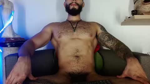 Snapshot of morgann_jones chatting on 06/17/26, 03:31 morgan online show from 06/17/26, 03:31