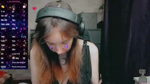 Lisa 3 online show from 11/30/25, 02:26