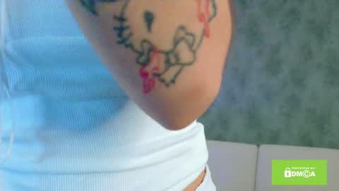 Snapshot of morninbunny_ chatting on 04/20/26, 03:09 Emilia online show from 04/20/26, 03:09