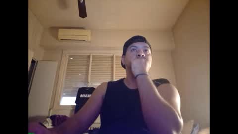 Snapshot of morocho777 chatting on 01/05/25, 08:43 Bruno online show from 01/05/25, 08:43