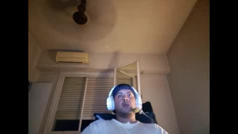 Snapshot of morocho777 chatting on 02/24/25, 04:49 Bruno online show from 02/24/25, 04:49