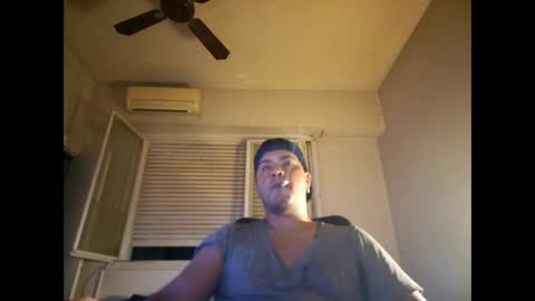 Snapshot of morocho777 chatting on 03/05/25, 04:02 Bruno online show from 03/05/25, 04:02