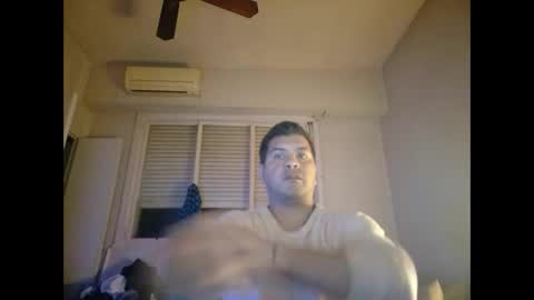 Snapshot of morocho777 chatting on 09/26/25, 04:27 Bruno online show from 09/26/25, 04:27