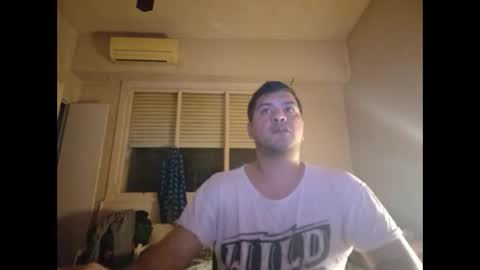 Snapshot of morocho777 chatting on 10/14/25, 04:13 Bruno online show from 10/14/25, 04:13