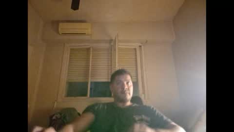 Snapshot of morocho777 chatting on 11/05/25, 05:51 Bruno online show from 11/05/25, 05:51