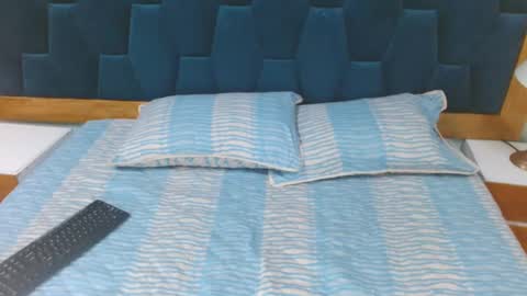 morrigan_luxus online show from 02/20/25, 01:51