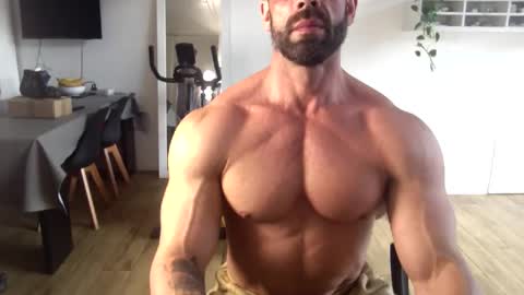 Snapshot of mosh2 chatting on 11/09/25, 07:34 Kattie Mosh online show from 11/09/25, 07:34