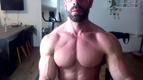 Snapshot of mosh2 chatting on 11/11/25, 12:54 Kattie Mosh online show from 11/11/25, 12:54