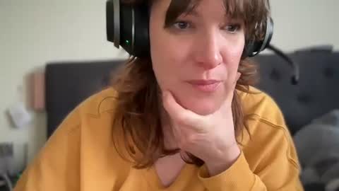 Snapshot of mossy_mommy chatting on 05/02/26, 11:32 Mossy Mommy online show from 05/02/26, 11:32