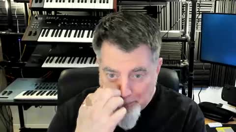 mostly_unbothered online show from 04/19/26, 09:41