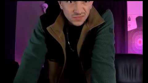 mount_vesuvius online show from 12/19/25, 08:43