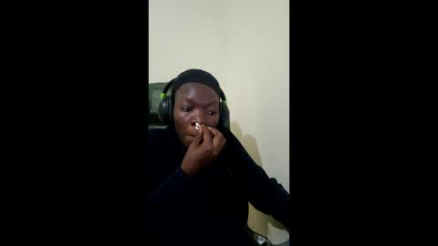 Mouthymiss online show from 12/19/25, 07:21