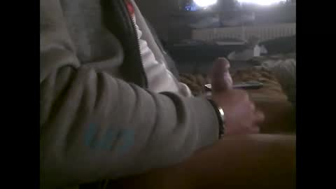 mowgli1977 online show from 11/11/25, 10:37