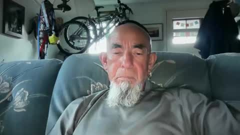 Snapshot of moxie234 chatting on 11/08/25, 11:14 does it matter online show from 11/08/25, 11:14