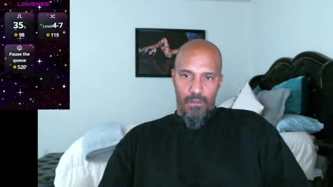 Snapshot of mr___good chatting on 12/05/24, 03:37 Mr. Good and Ms. Plenty online show from 12/05/24, 03:37