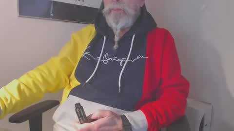 mr_boombastic2021 online show from 12/27/24, 10:23