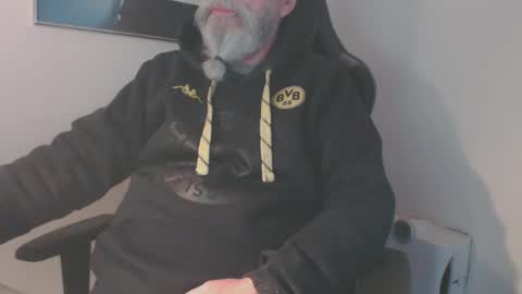 mr_boombastic2021 online show from 01/11/25, 11:23