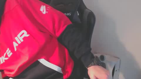 mr_boombastic2021 online show from 02/08/25, 10:39