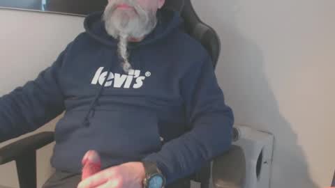 mr_boombastic2021 online show from 03/08/25, 11:27