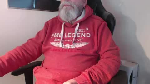 mr_boombastic2021 online show from 12/01/25, 11:48