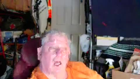 mr_canoe_licker_69 online show from 01/13/25, 08:37