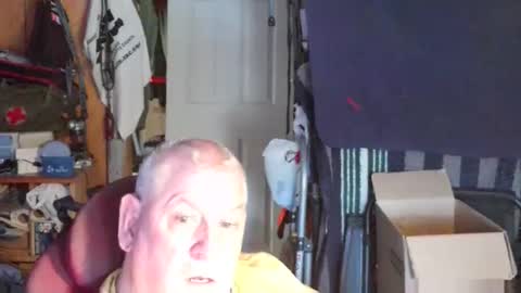 mr_canoe_licker_69 online show from 02/10/25, 08:21