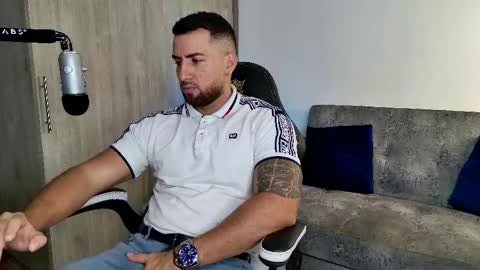 Snapshot of mr_david_cox chatting on 02/13/25, 12:46 David online show from 02/13/25, 12:46