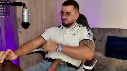 Snapshot of mr_david_cox chatting on 02/27/25, 12:32 David online show from 02/27/25, 12:32