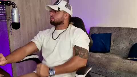 Snapshot of mr_david_cox chatting on 03/05/25, 12:49 David online show from 03/05/25, 12:49