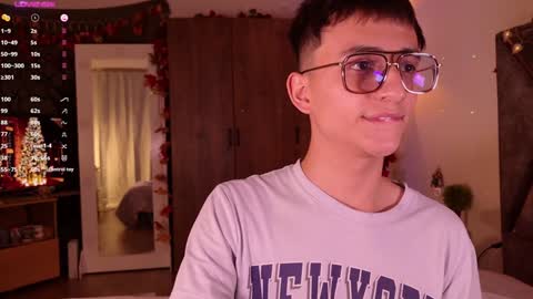 Snapshot of mr_evan1 chatting on 12/10/24, 03:12 Mr Evans online show from 12/10/24, 03:12