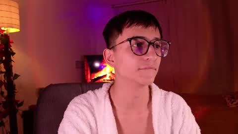 Snapshot of mr_evan1 chatting on 12/23/24, 12:19 Mr Evans online show from 12/23/24, 12:19