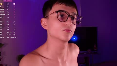 Snapshot of mr_evan1 chatting on 12/23/24, 06:27 Mr Evans online show from 12/23/24, 06:27