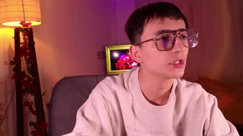 Snapshot of mr_evan1 chatting on 12/30/24, 01:25 Mr Evans online show from 12/30/24, 01:25