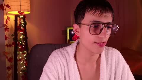 Snapshot of mr_evan1 chatting on 01/04/25, 04:32 Mr Evans online show from 01/04/25, 04:32