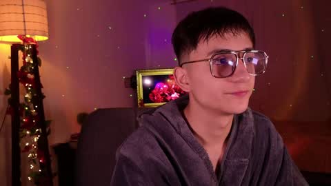 Snapshot of mr_evan1 chatting on 01/10/25, 12:47 Mr Evans online show from 01/10/25, 12:47